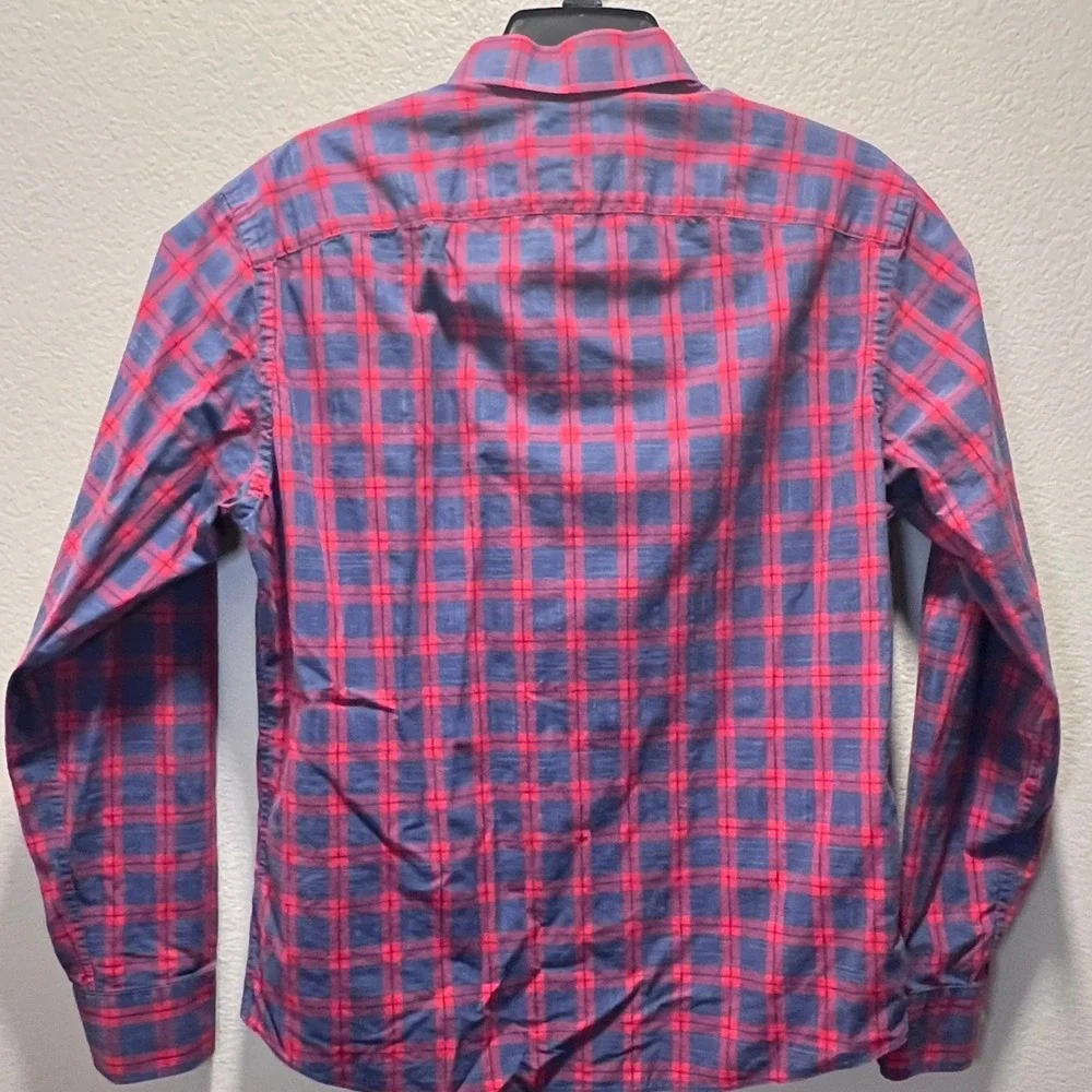 UNTUCKit Men CARMENENT 40209 Medium Long Sleeve Button Down Red Blue Plaid Shirt